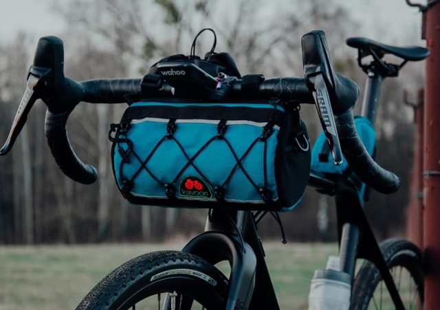 Handlebar bag on a bicycle