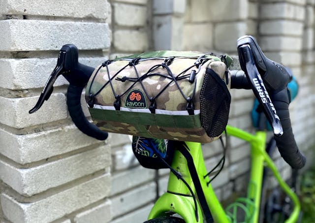 Handlebar bag on a bicycle